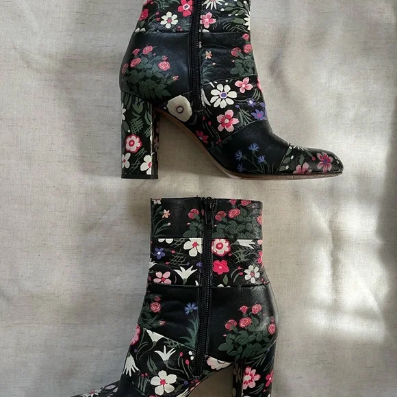 Valentino Garavani Floral Heeled Boots size 37.5 - Picture 6 of 11